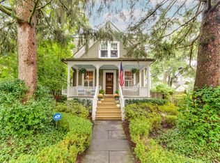 761 Summit Ave, Lake Forest, IL 60045