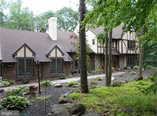 323 Whites Mill Rd, Green Lane, PA 18054