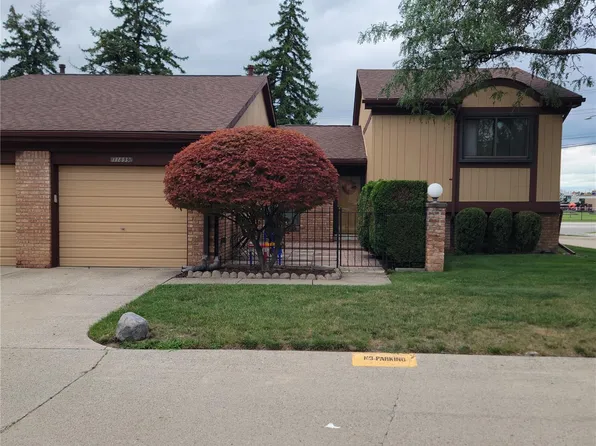 11899 W Caradonna St #20, Warren, MI 48093