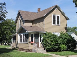 1933 Kane St, La Crosse, WI 54603