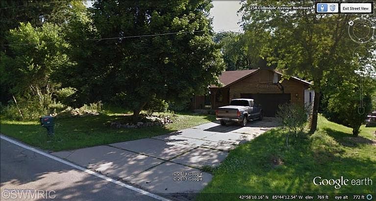 2nd image of 264 Collindale Ave NW