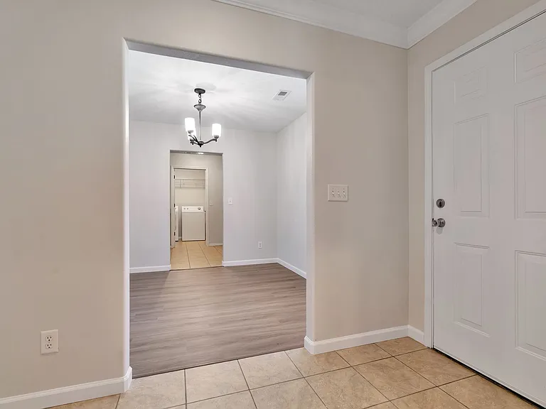 6708 Shady Rd — Photo 3