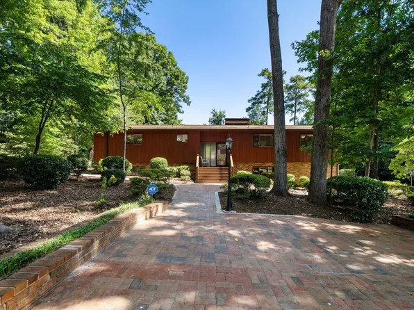 6406 Arnold Rd, Raleigh, NC 27607