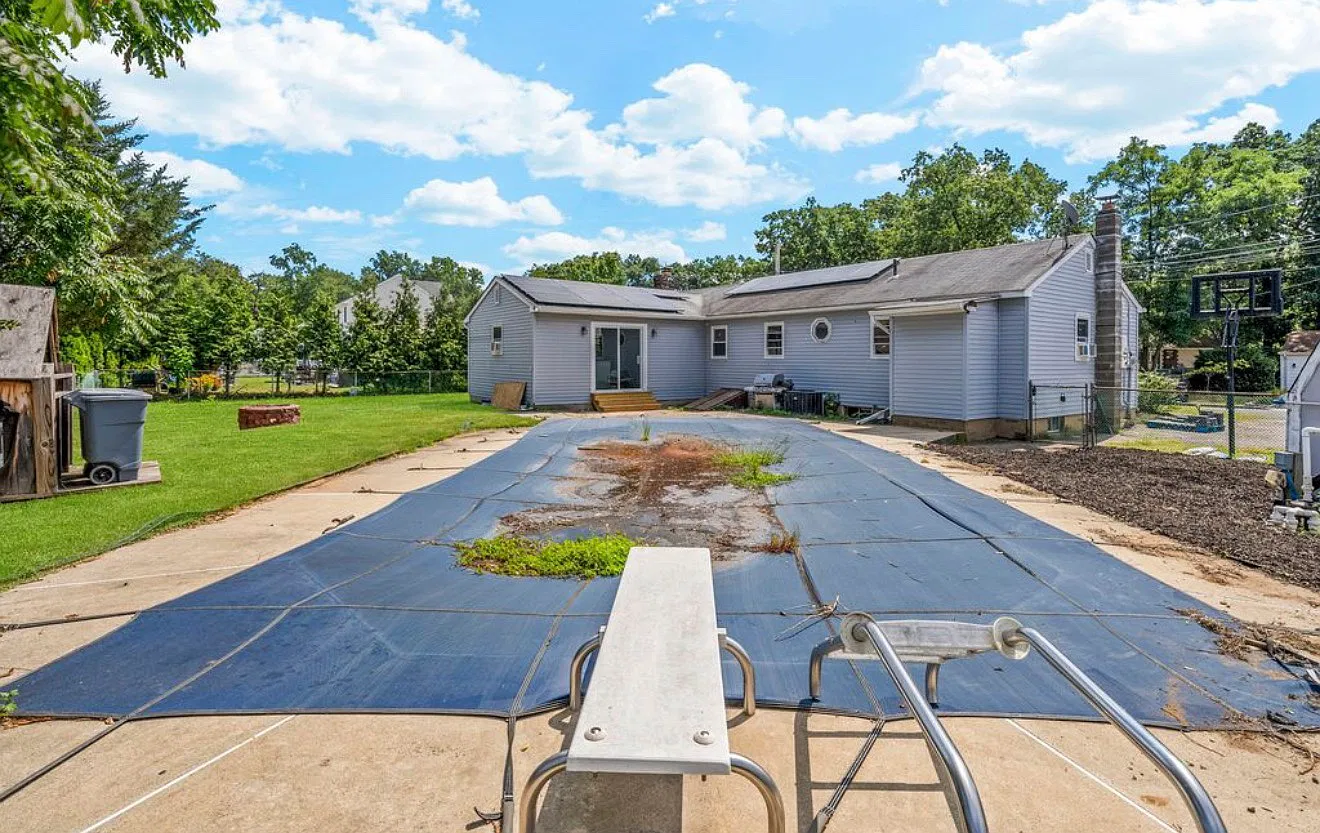 4 bed, 1596 sqft, $3,700 — Photo 3