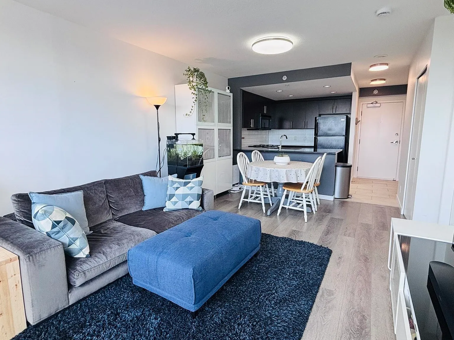 1 bed, 639 sqft, $1,900 — Photo 1