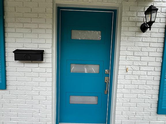 3rd image of 308 W South Ave
