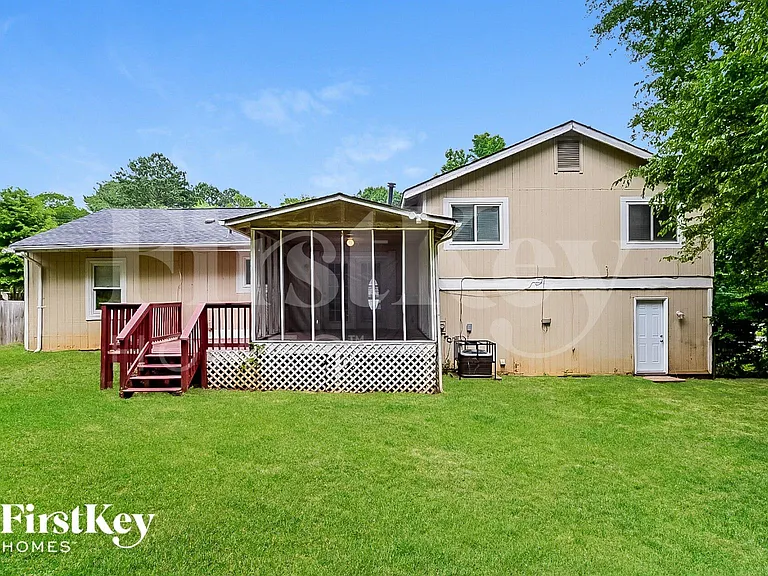 9075 Gatewood Dr — Photo 15