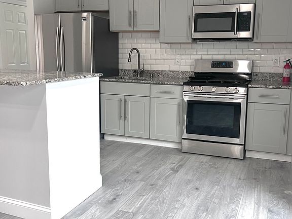5th image of 56 Brewster Dr