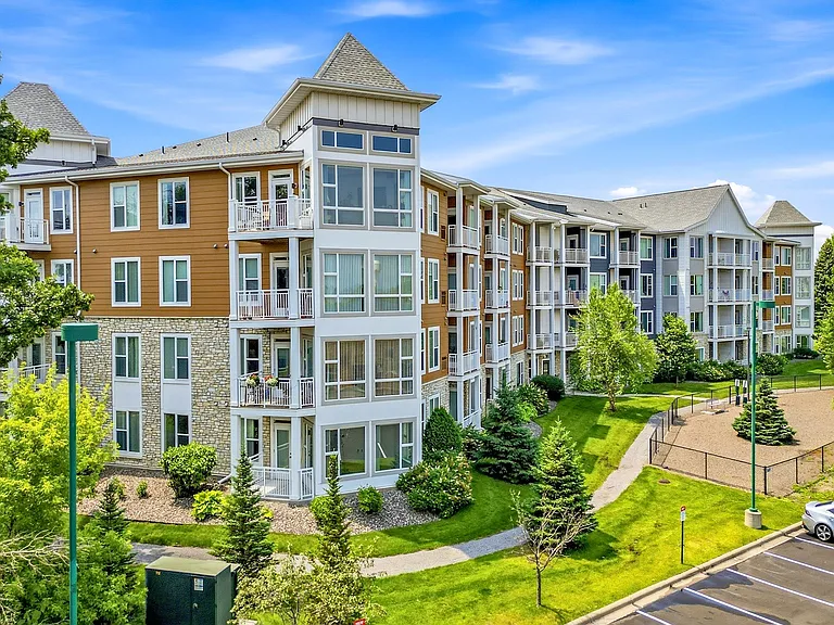 The Legends of Champlin 55+ Apartments — Photo 6