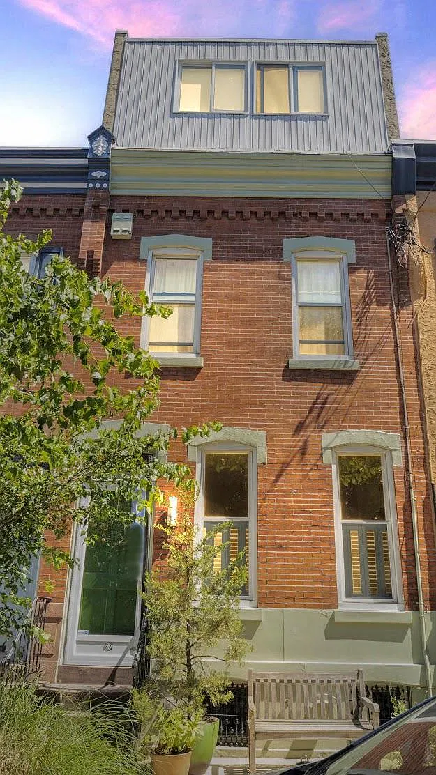 4 bed, 2.5 bath, 2025 sqft, $3,800 — Photo 1