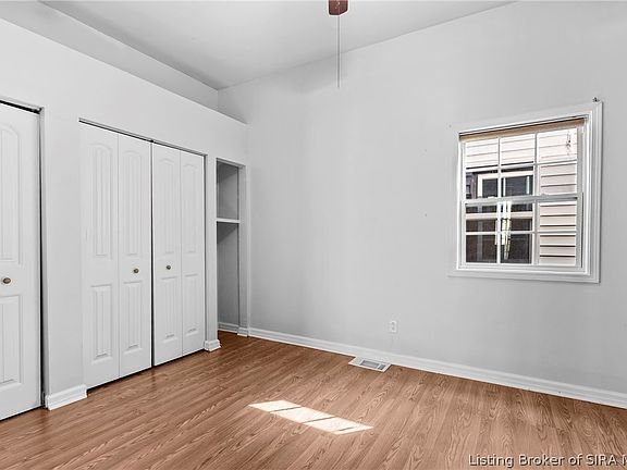 4th image of 1804 E Spring Street