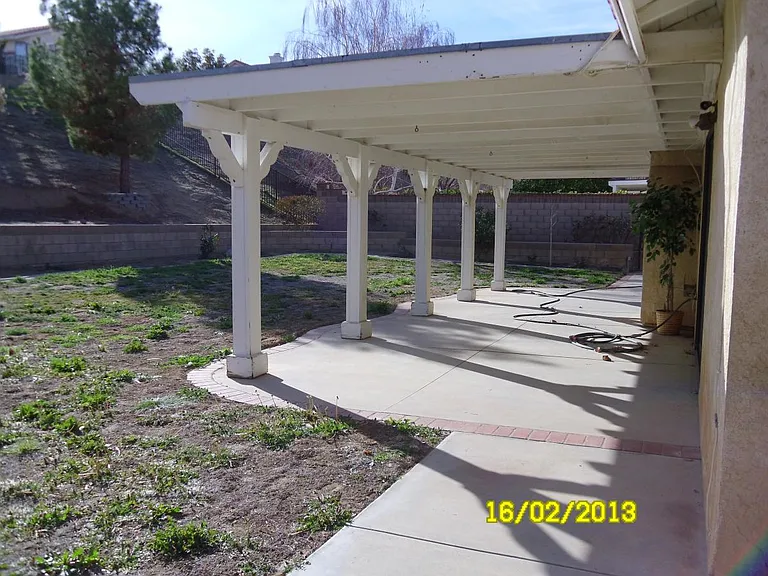4660 Grandview Dr — Photo 7