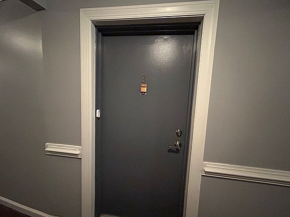 4th image of 5802 Royal Ridge Dr Suite B