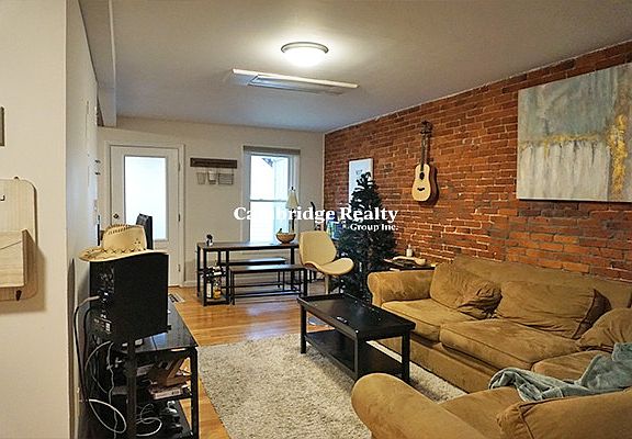 2nd image of 164 Broadway #3T