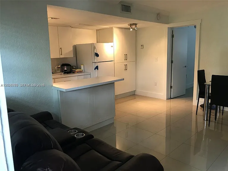 3901 SW 112th Ave #14 — Photo 5