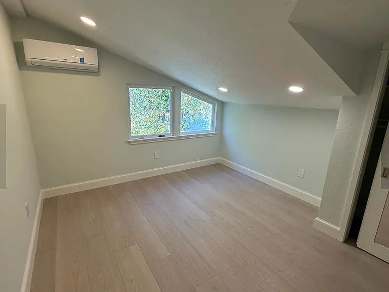 844 Bellomy St — Photo 13