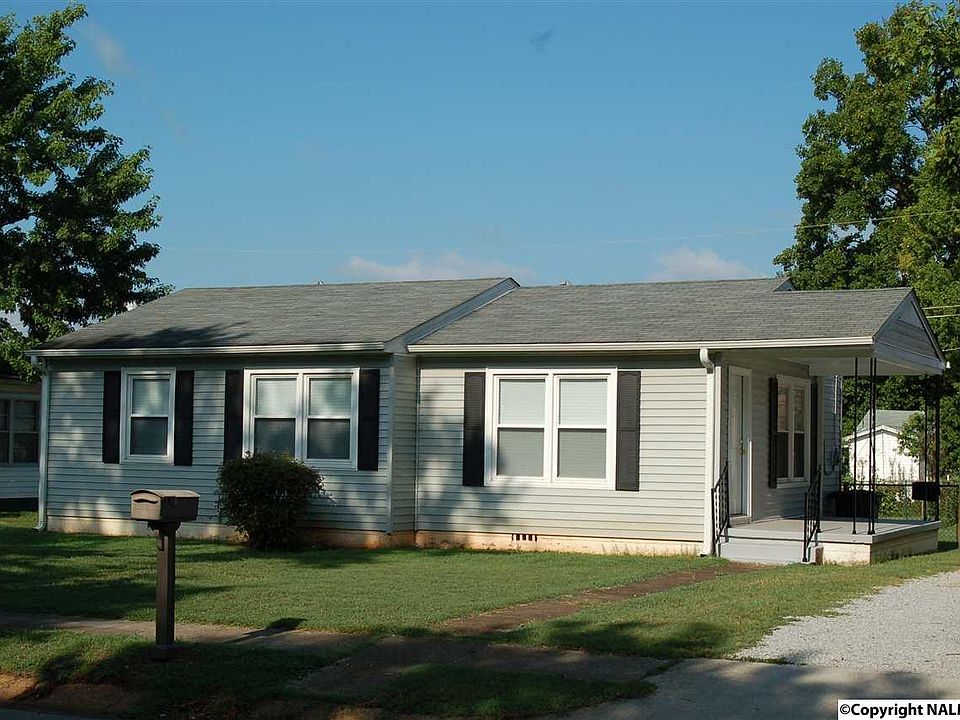 1st image of 3120 Hale Dr SW