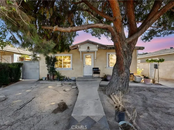 1209 S Shelton St, Santa Ana, CA 92707