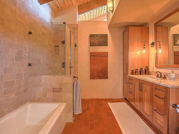 3rd image of 35 Tierra Monte Dr NE