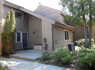 33 Top Of The World Rd, Lake George, NY 12845