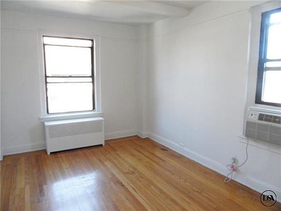 3rd image of 215 W 83rd St APT 8H