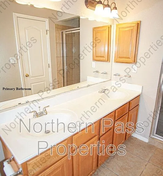 10790 Adin St — Photo 21