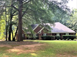 135 Springwater Chase, Newnan, GA 30265