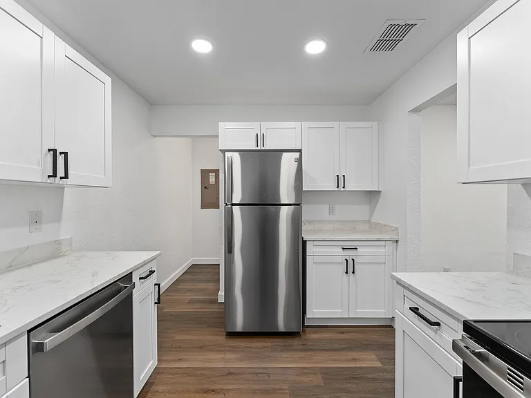 15940 SW 29th Court Rd — Photo 5