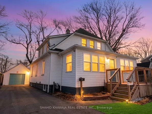 22 Lyons Ave, Welland, ON L3B 1L7
