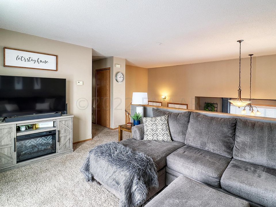 1885 Huntington Ln, West Fargo, ND 58078 Zillow
