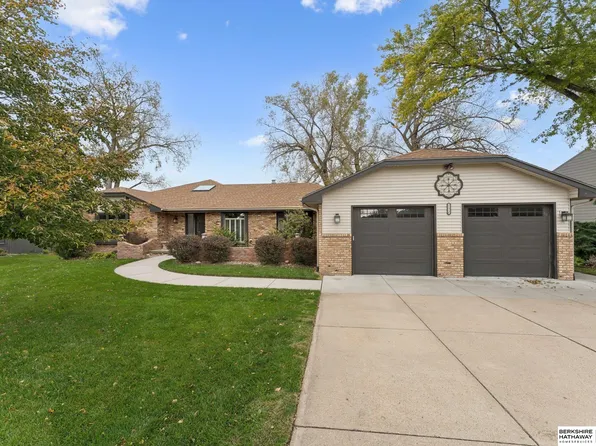 22316 Southshore Dr, Waterloo, NE 68069