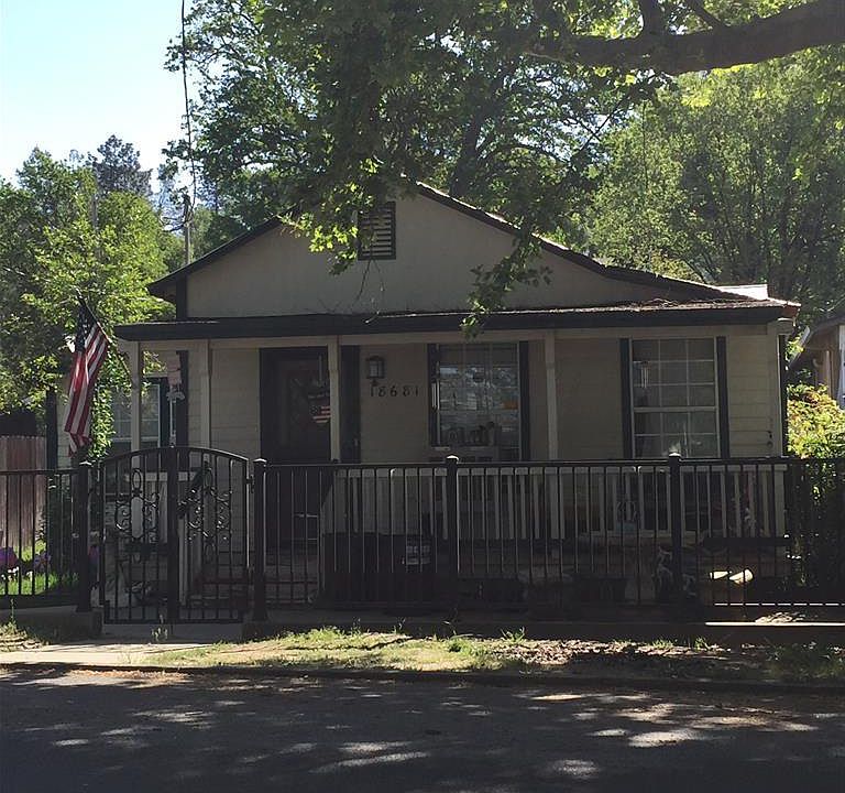1st image of 18681 Carter St
