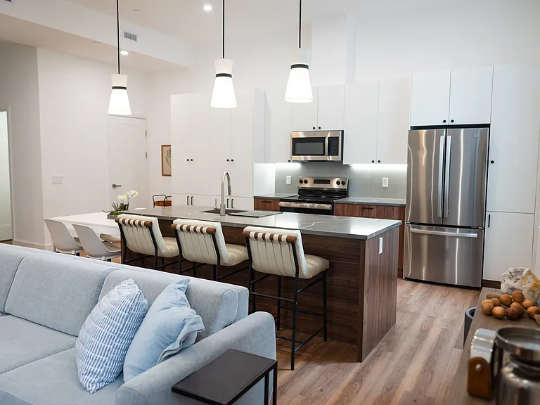 The Roe at Manayunk Apartments and Townhomes — Photo 121