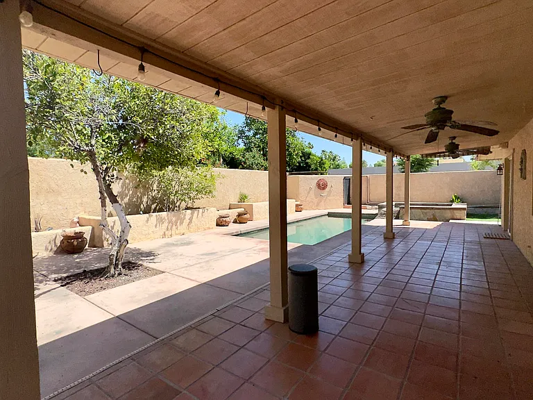 40064 Silktree Ct — Photo 31