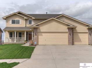 17230 Rampart St, Omaha, NE 68136