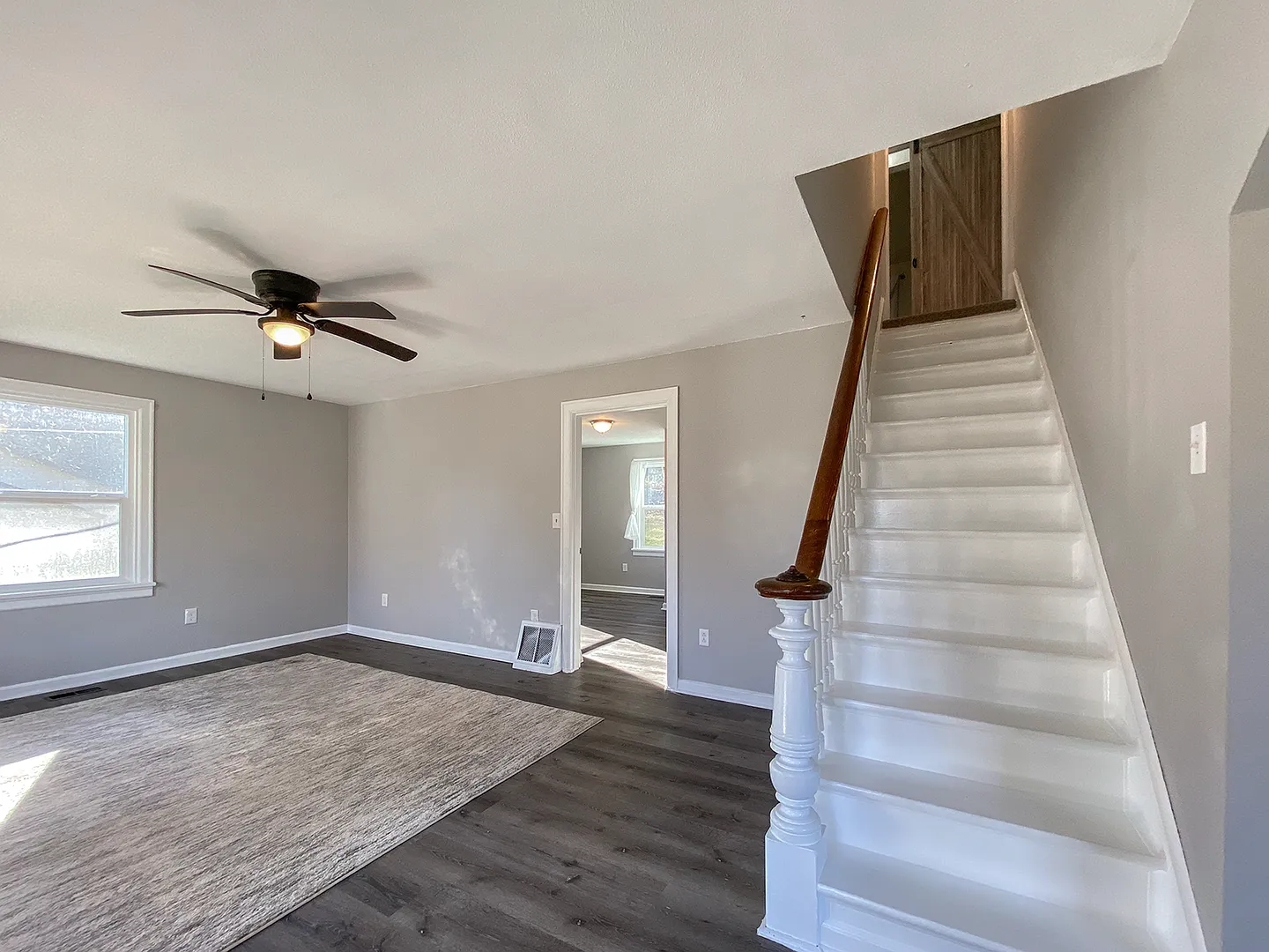 Beautiful Country Living 4 Bed + 1 Bath!! Updated House with tons of Charm! Washer and Dryer Hookups — Photo 4