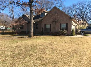 1215 S 62nd St, Fort Smith, AR 72903