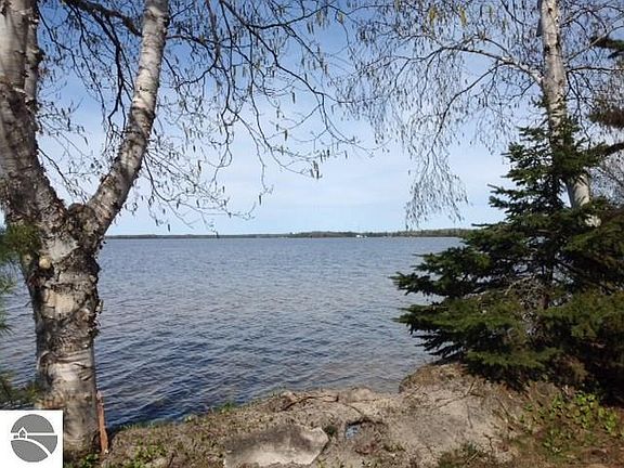 2nd image of N5759 Pike Lake Grade