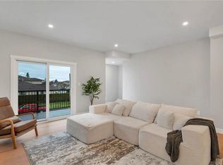 2022A Galerno Rd, Campbell River, BC V9W 1J5