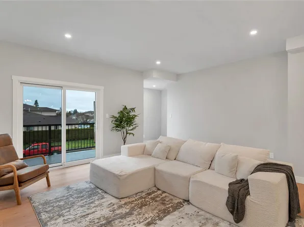 2022A Galerno Rd, Campbell River, BC V9W 1J5