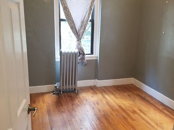 3rd image of 2168 35th St APT 3H