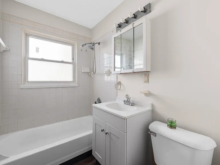 2883 Bremen St — Photo 16