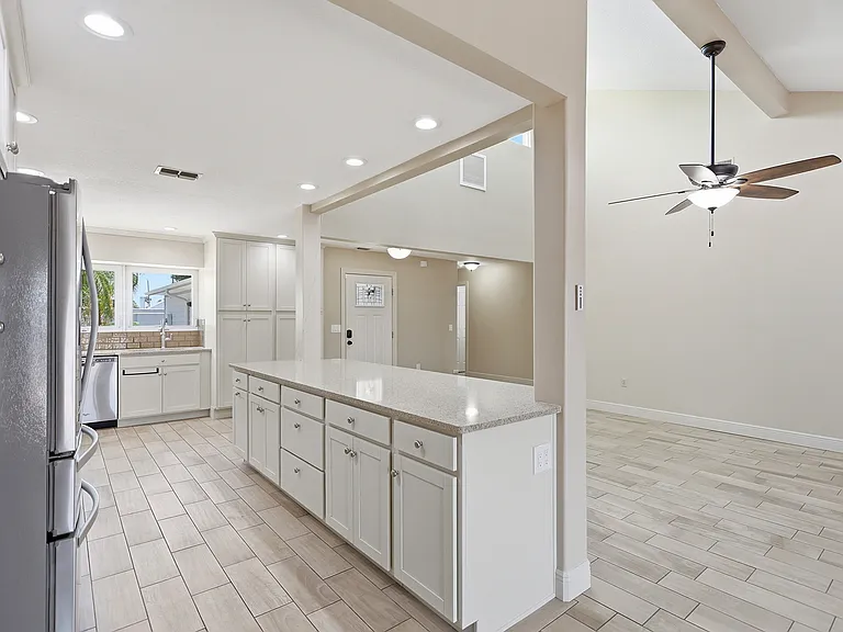 11206 Longwood Ct — Photo 21