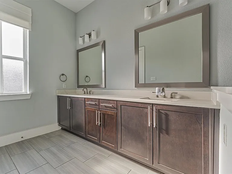 2113 Solstice Blvd — Photo 4
