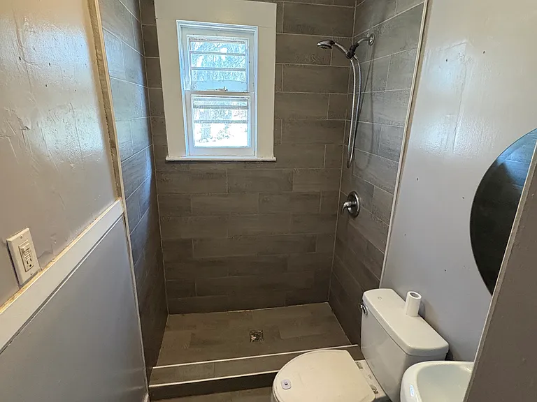 17 Hawthorne Ter #A — Photo 8