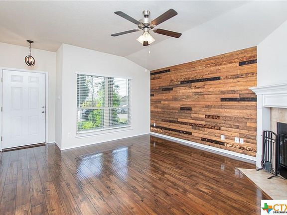 4th image of 1422 Amber Dawn Dr