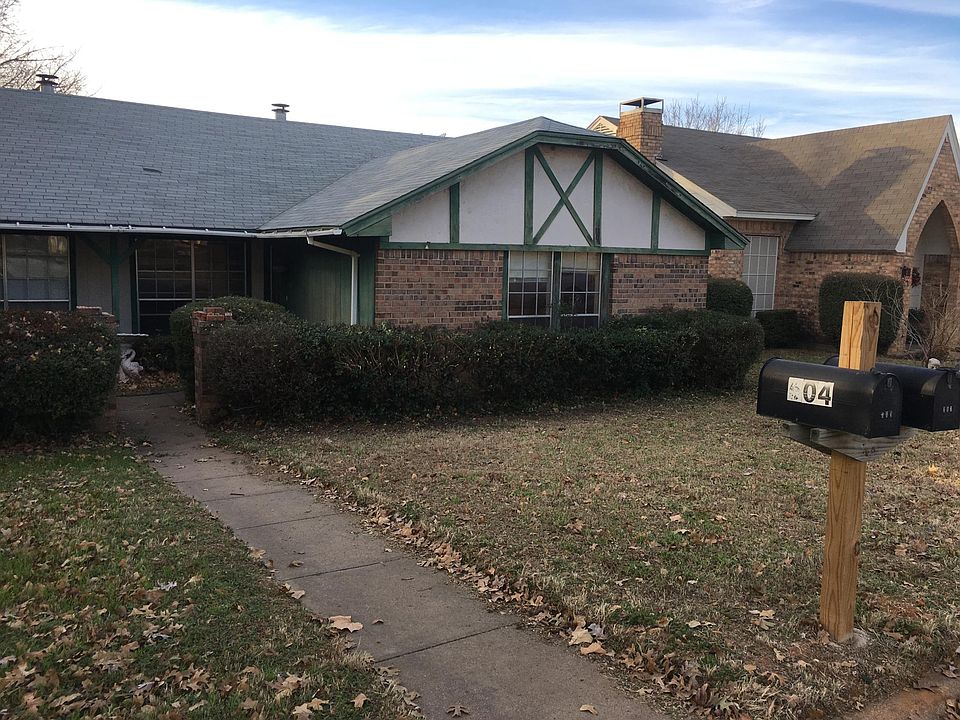 Front of Duplex
