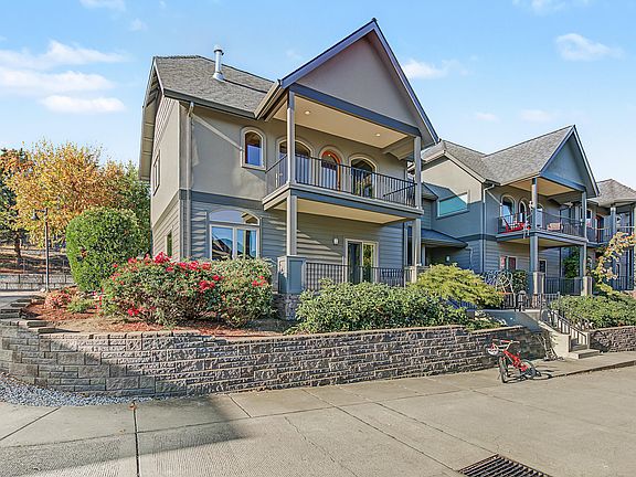 3rd image of 524 W Nevada St