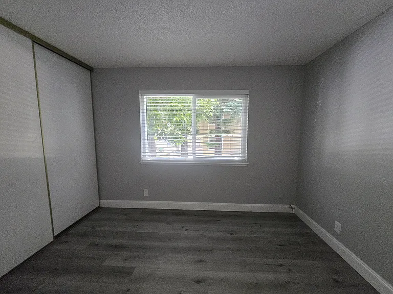 24545 Oneil Ave — Photo 14