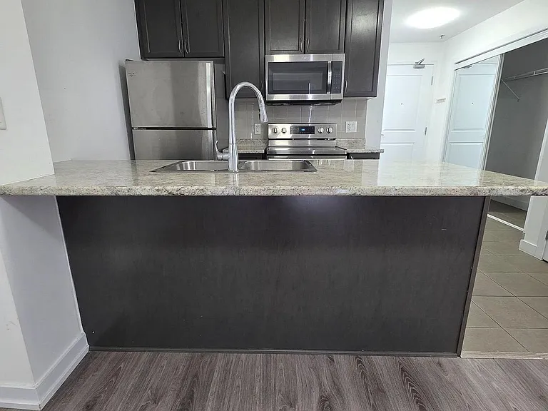 2486 Old Bronte Rd #202 — Photo 9